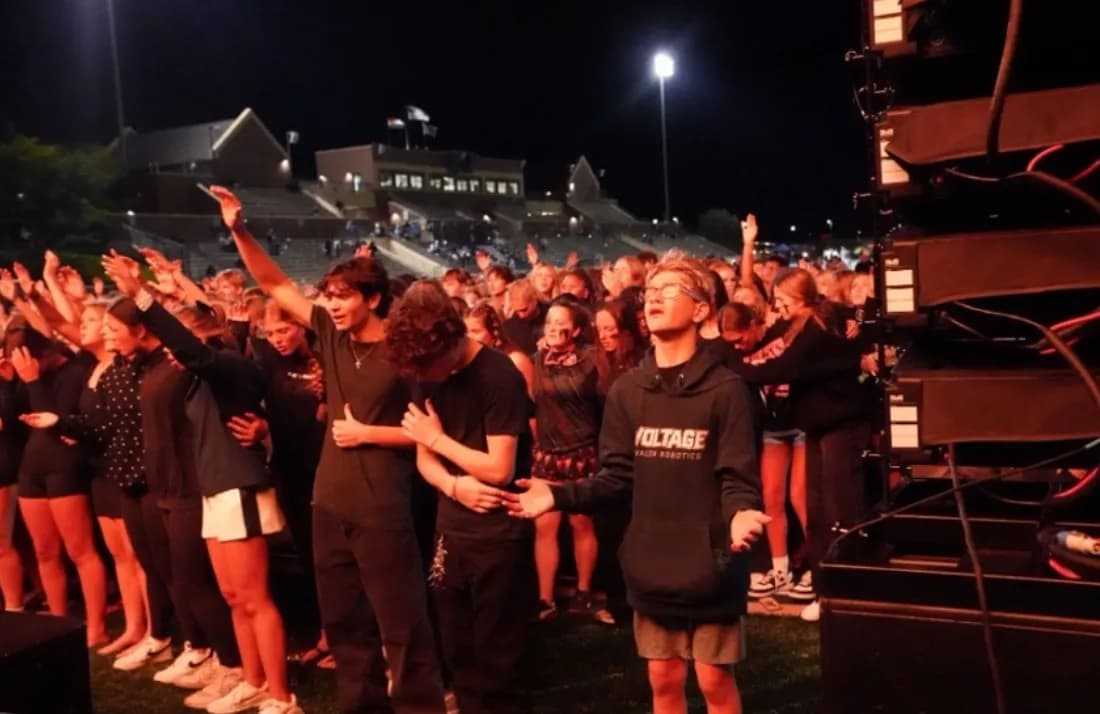 96 Students Baptized During Colorado High School Worship Gatherings